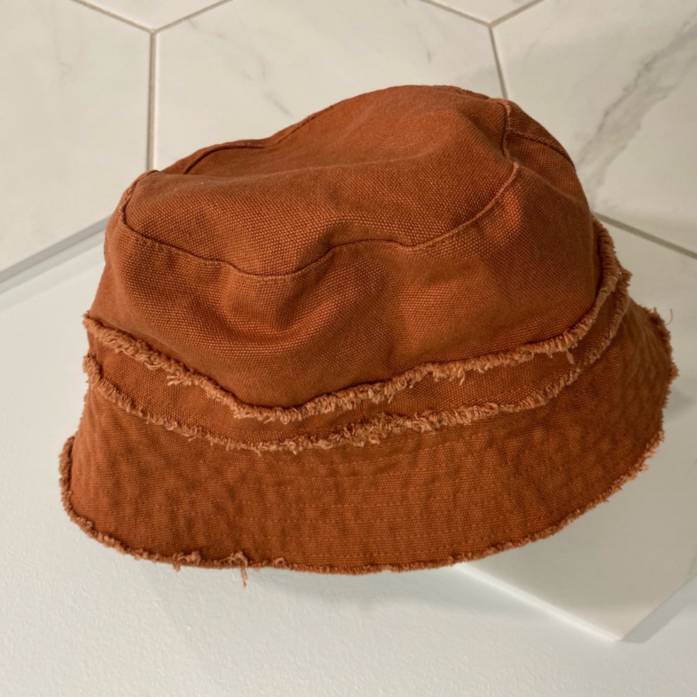 Steve Madden hat